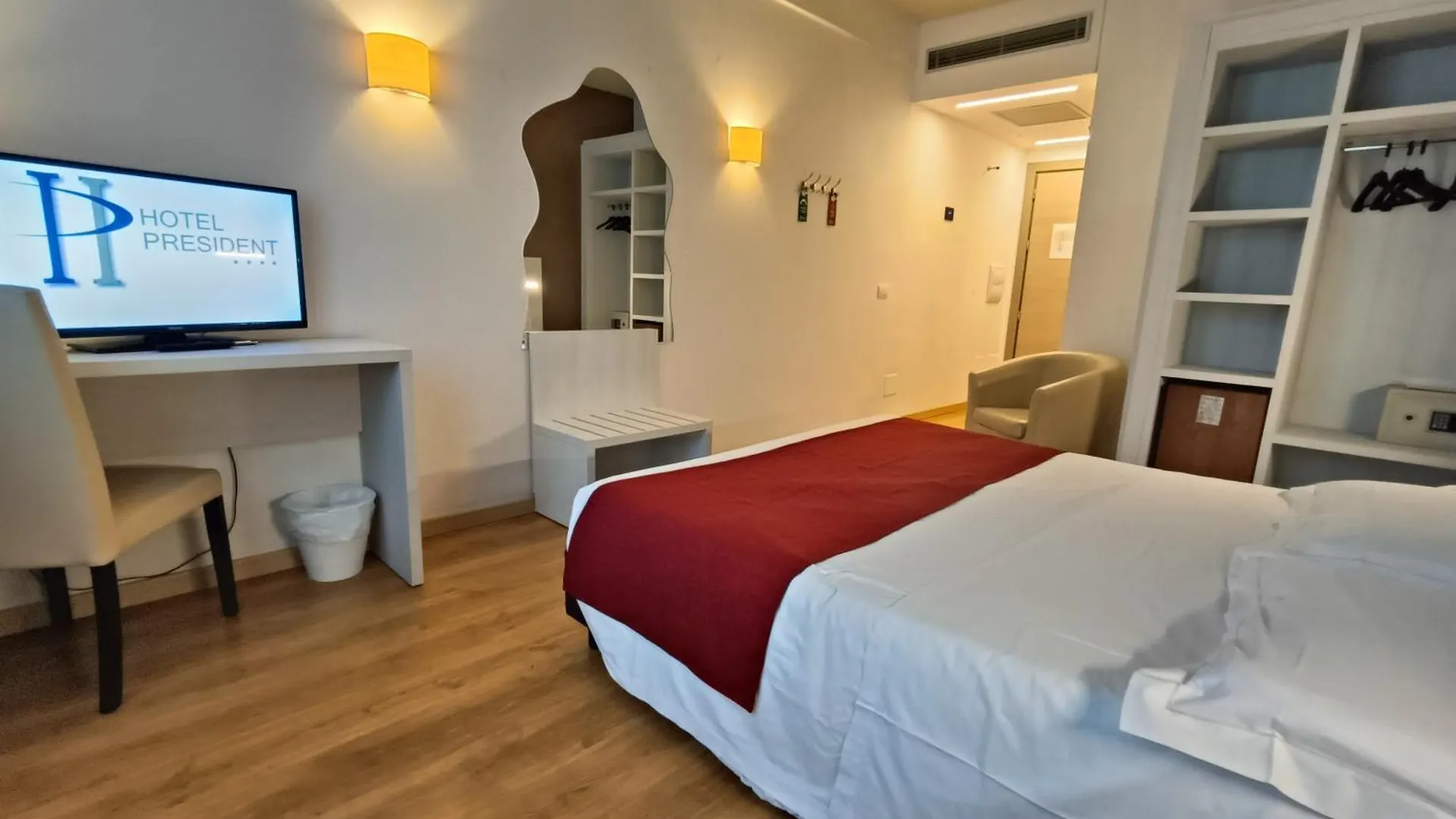 Hotel President Prato  4*, Prato (Prato)
